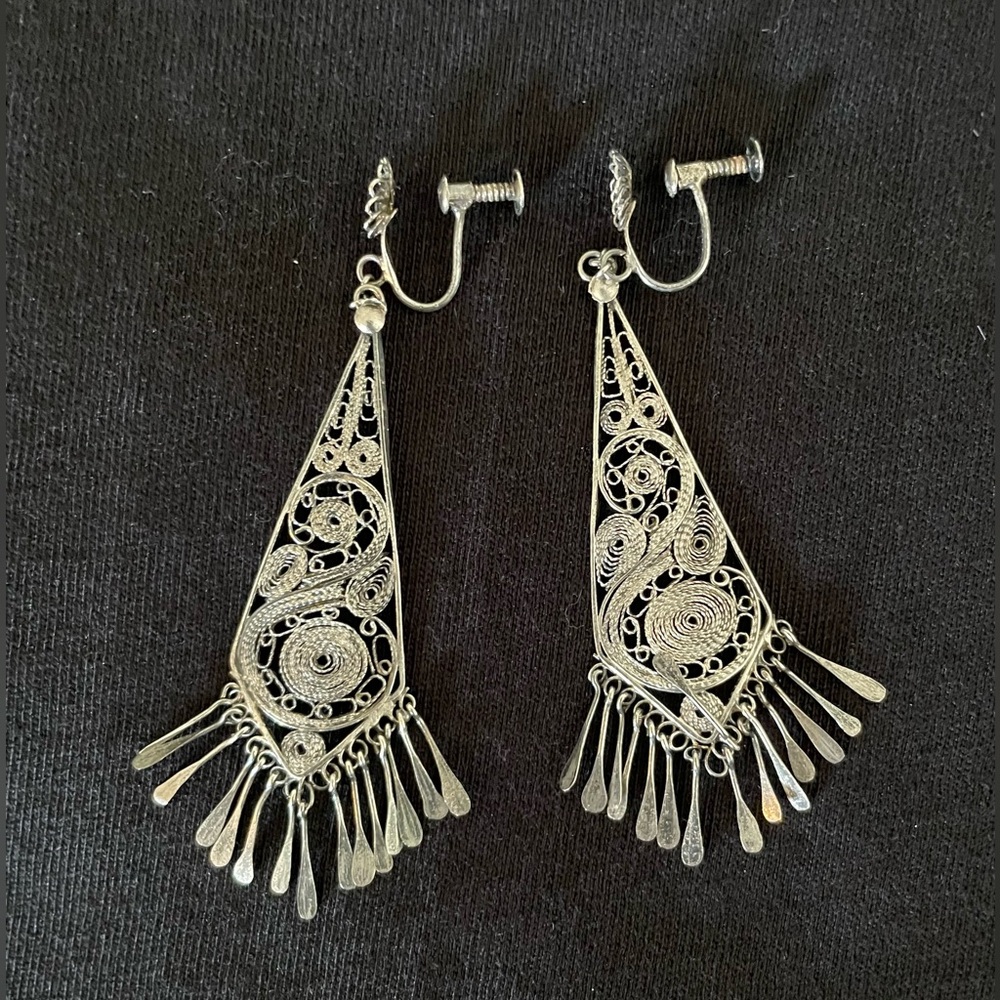 Vintage silver filigree fringe earrings!
